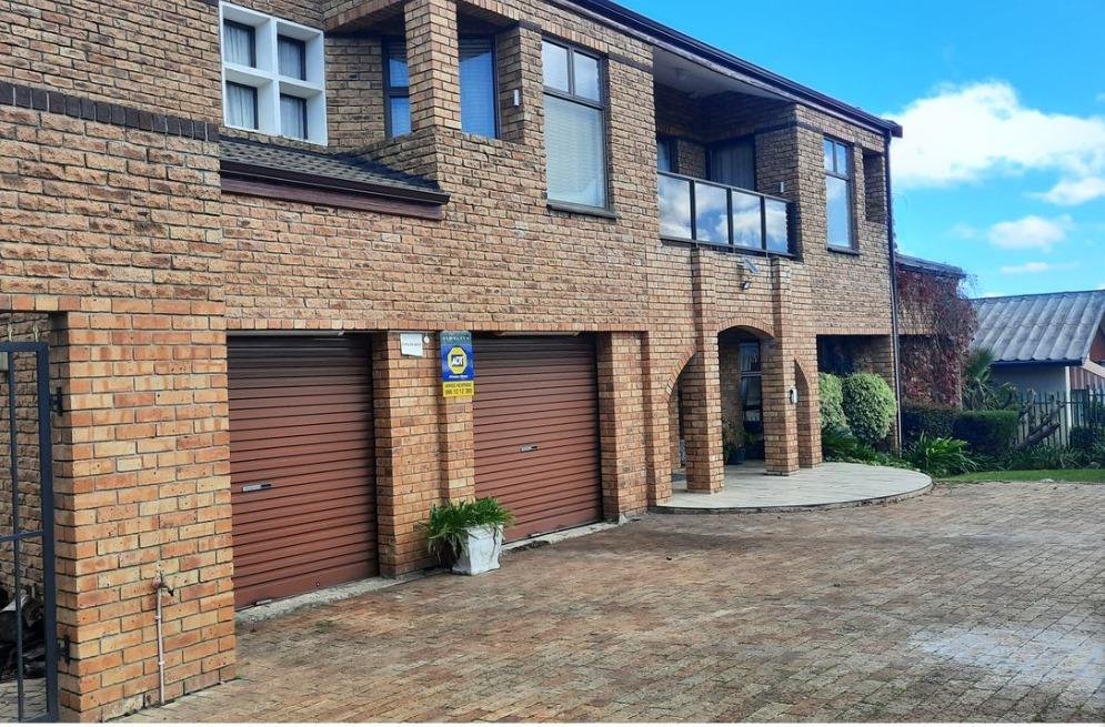 5 Bedroom Property for Sale in Charleston Hill Western Cape